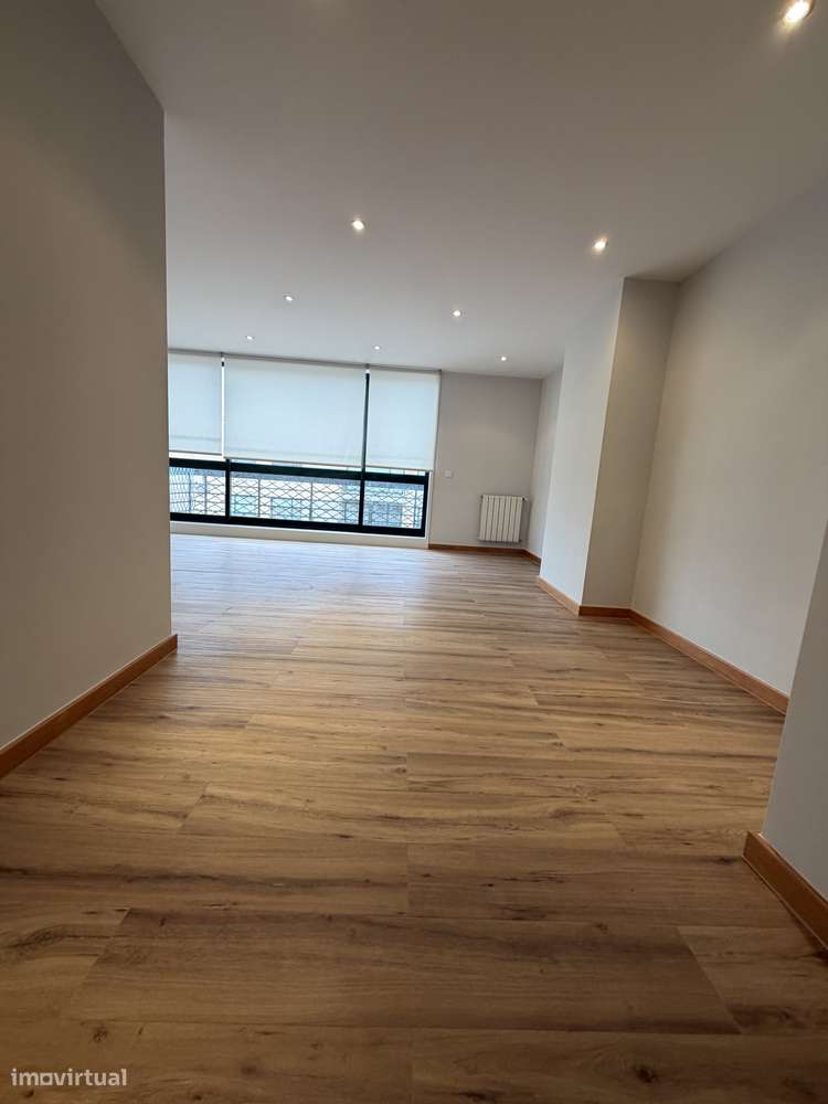 Apartamento T3 - Pinheiro Manso, Ramalde - Grande imagem: 5/22