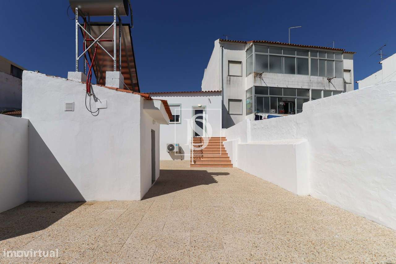 Moradia renovada  com quintal de 140m2 no centro de Lagoa-25