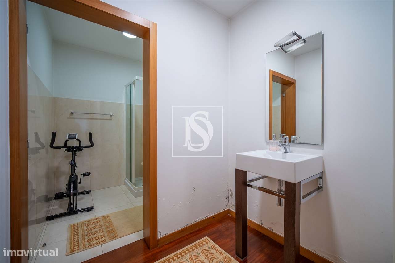 Exclusiva Moradia T4+1 c/ Piscina Aquecida e mais de 380 m²-22