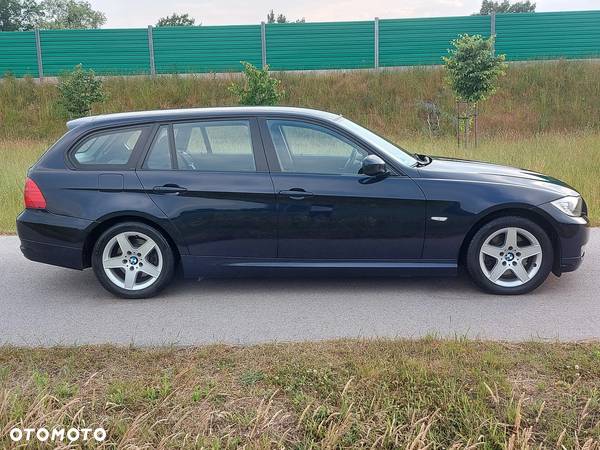 BMW Seria 3 320i Touring Edition Exclusive - 21