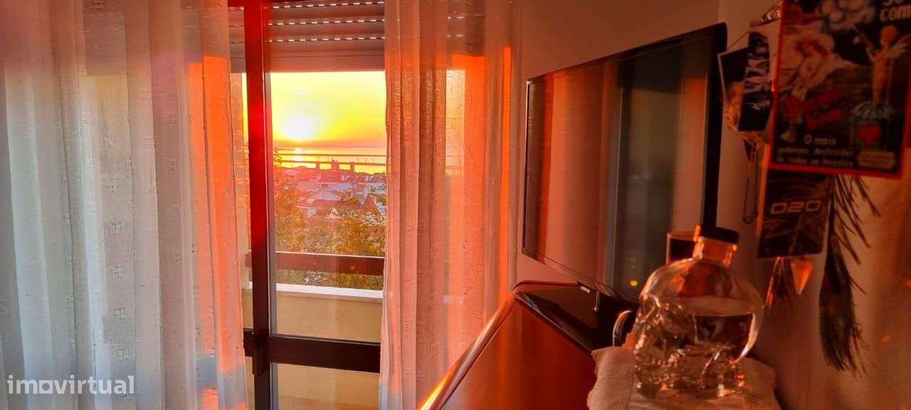 Apartamento T3 com excelentes áreas e uma vista deslumbrante...-20