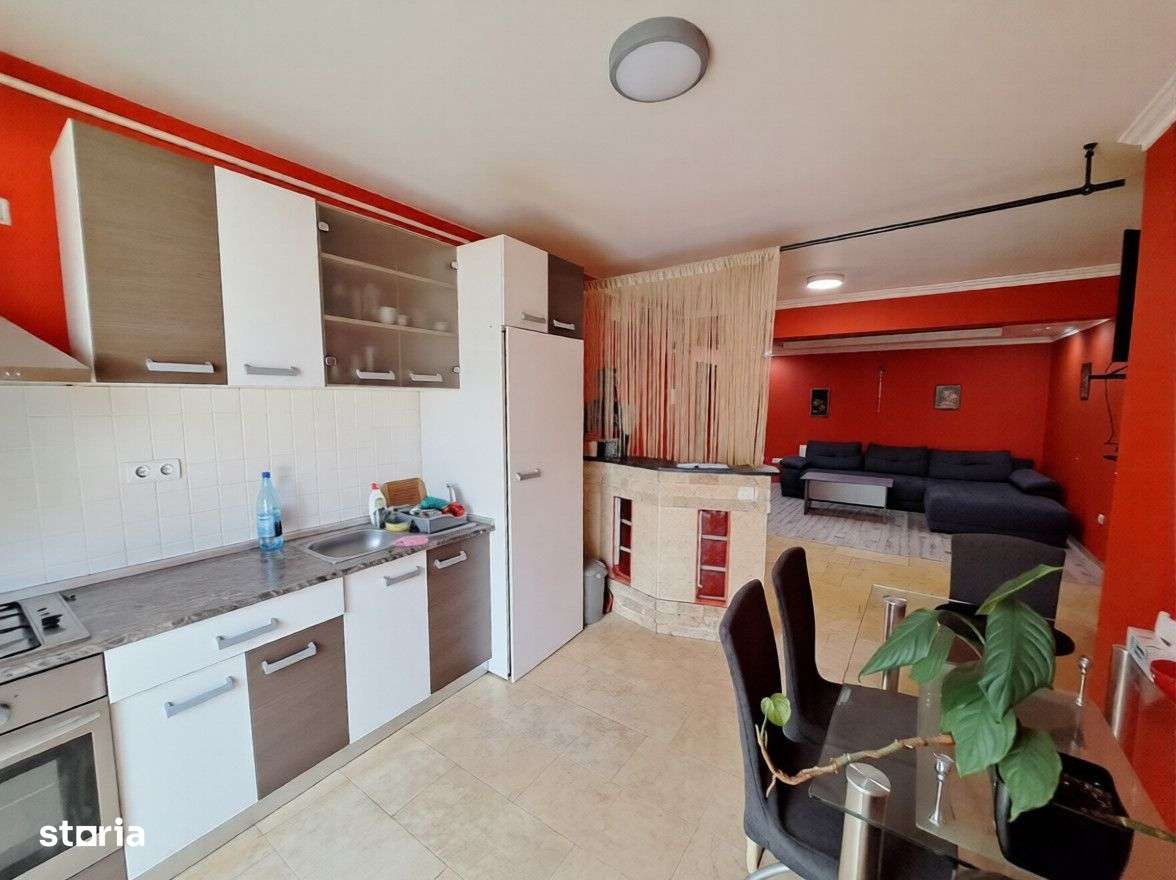 Apartament 2 camere spațios + parcare in Zona Florilor-Floresti-2