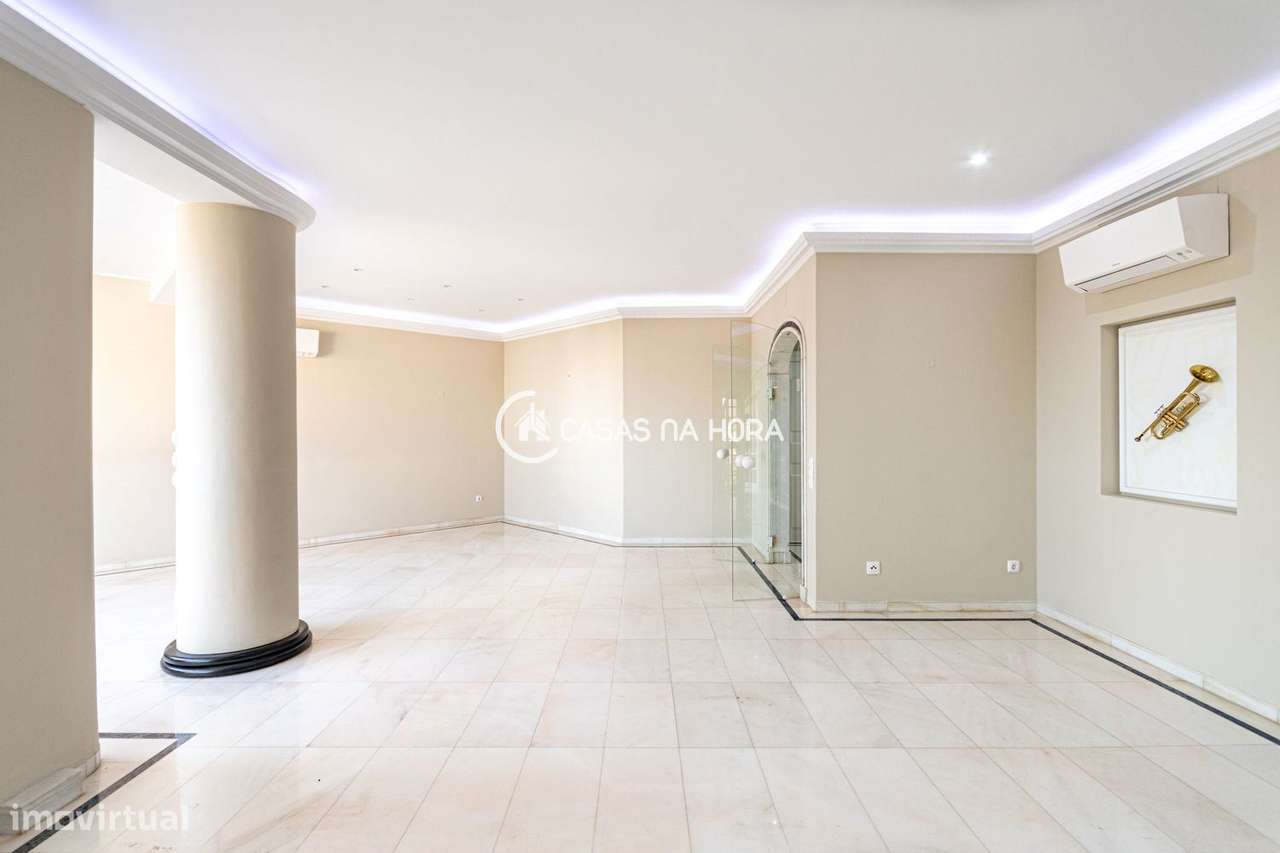 T3 com vista mar na Av. 25 de Abril - Grande imagem: 5/20