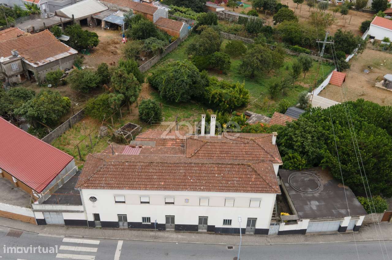 Moradia T5 com 1.200 m2 de terreno, em Sampaio, Ermesinde - Grande imagem: 4/51