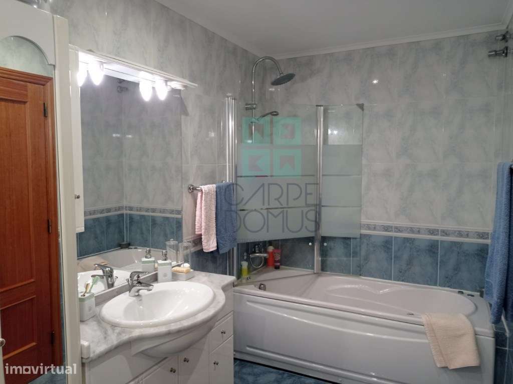 Apartamento T2, com arrecadação - Jardim da Radial - Ramada, Odivelas-14
