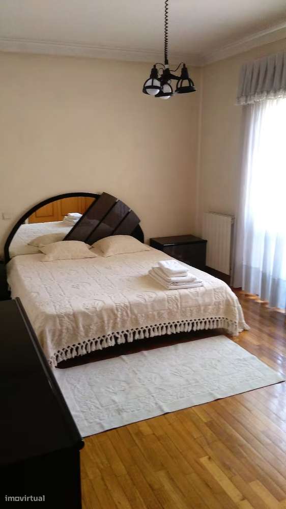 Ao lado da estação de metro João de Deus - Gaia - Grande imagem: 5/9