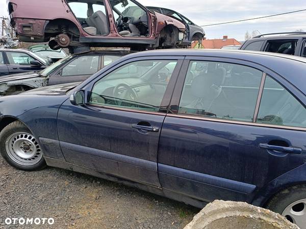 MERCEDES W210 2,2CDI SKRZYNIA BIEGÓW 716601 - 4