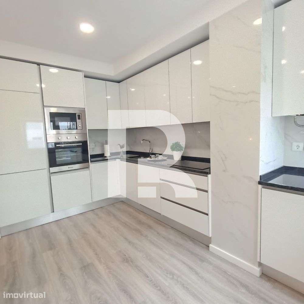 Apartamento T3 totalmente remodelado em Benfica-9