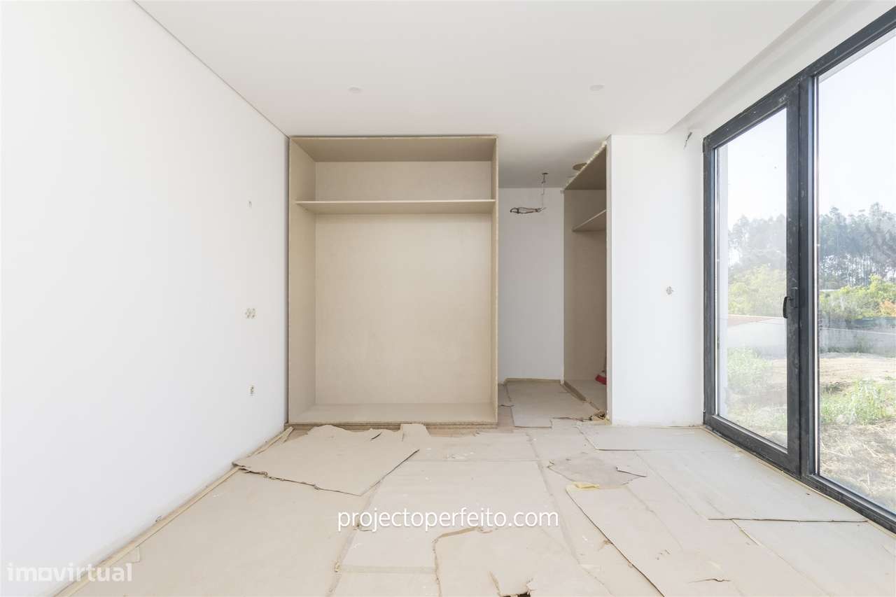 Moradia Geminada T3+1 Venda em São Félix da Marinha,Vila Nova de Gaia-13