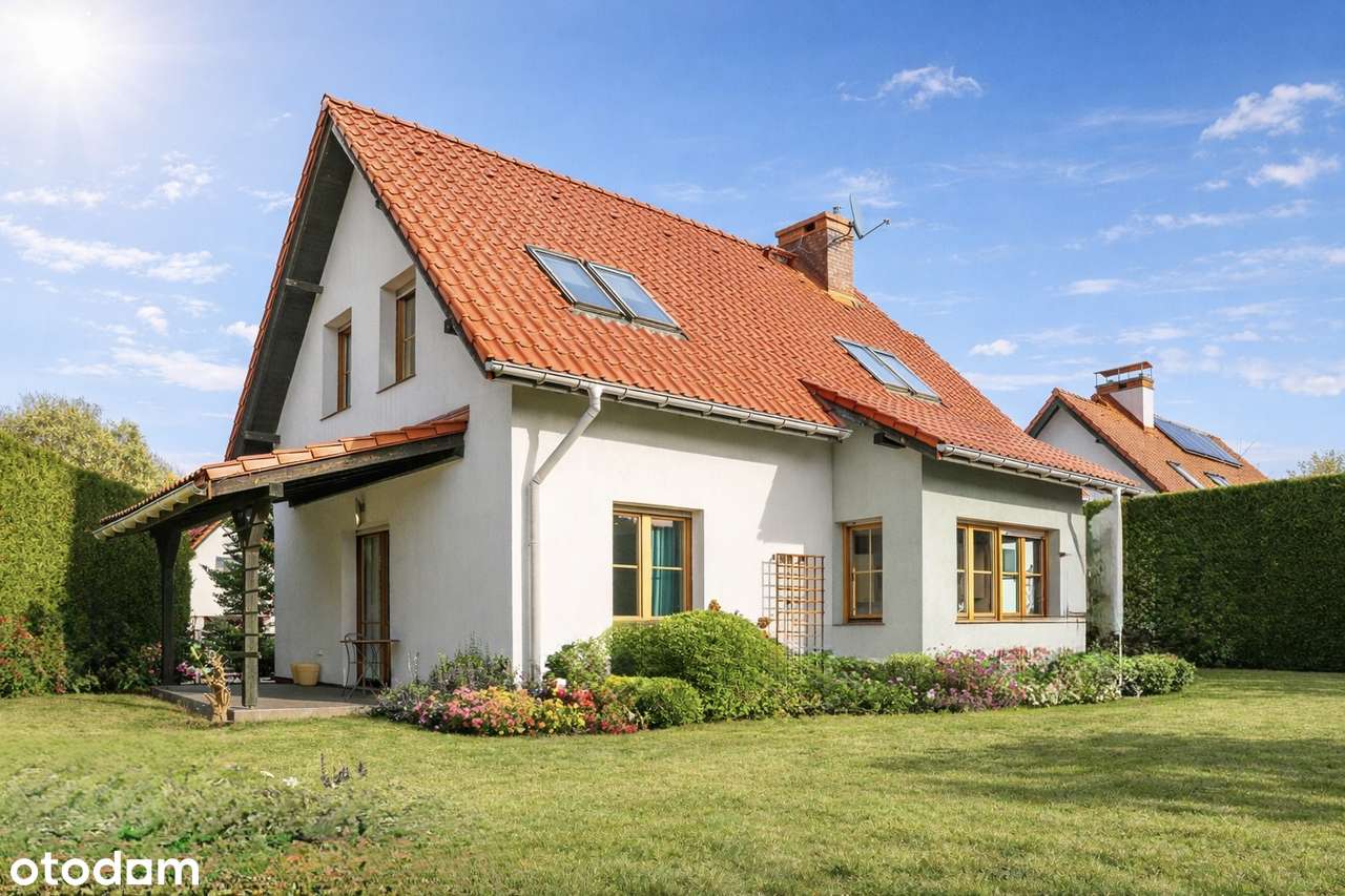 Wolnostojący/ 4 sypialnie/ garaż/ zagospodarowana działka