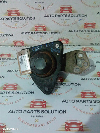 tampon motor 1.4 b kia ceed 2008 - 1