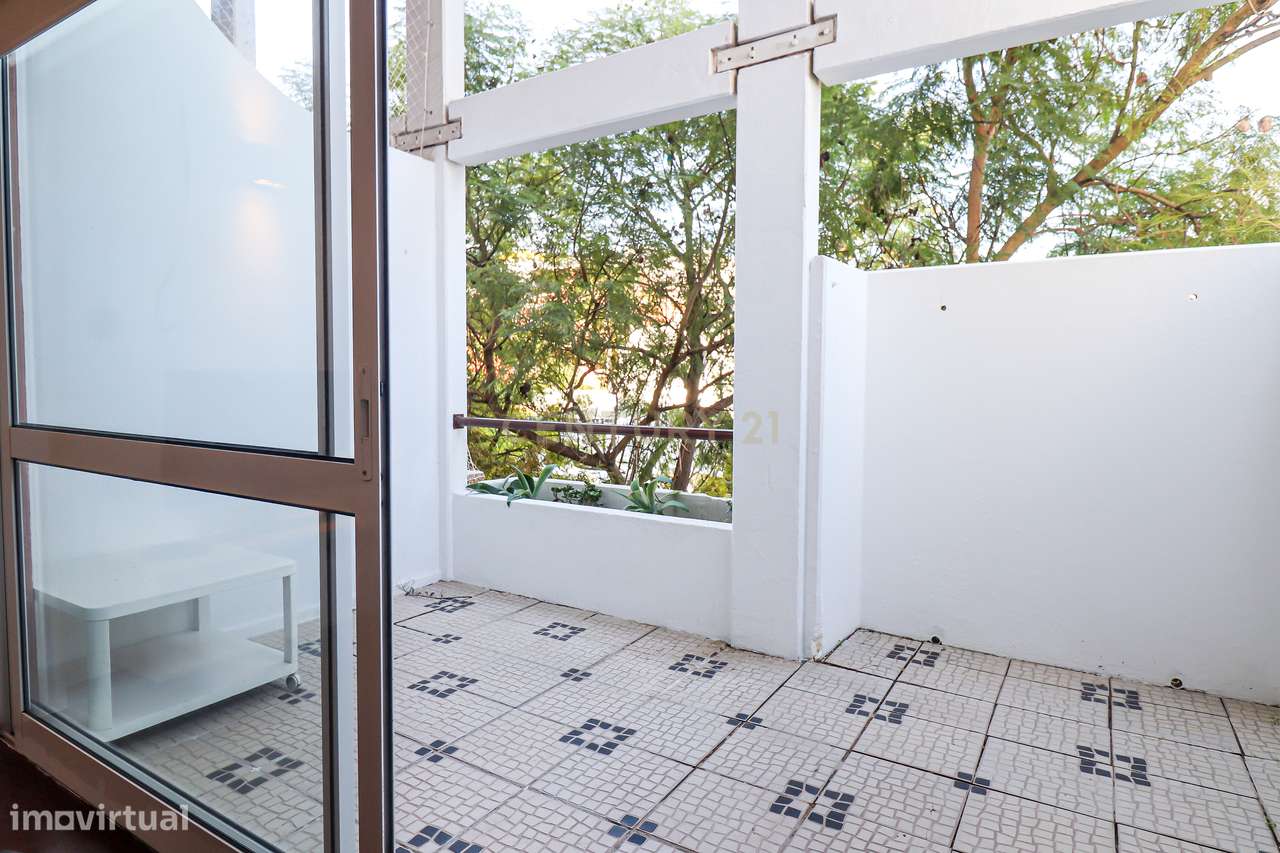 Apartamento T1 com Mezanino – Arrendamento Anual | Albufeira - Grande imagem: 2/7