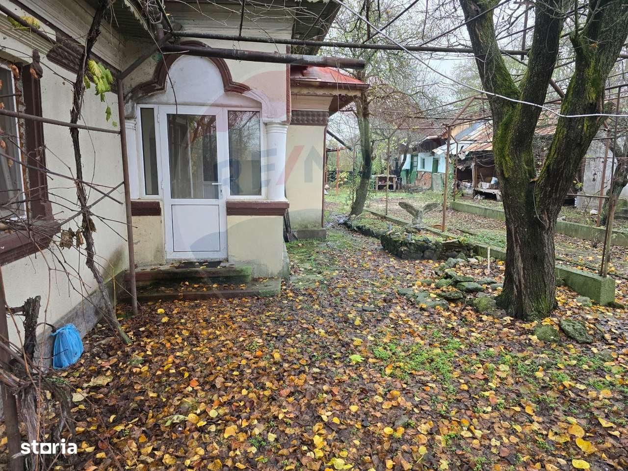 Casă / Vilă cu 6 camere de vânzare-0