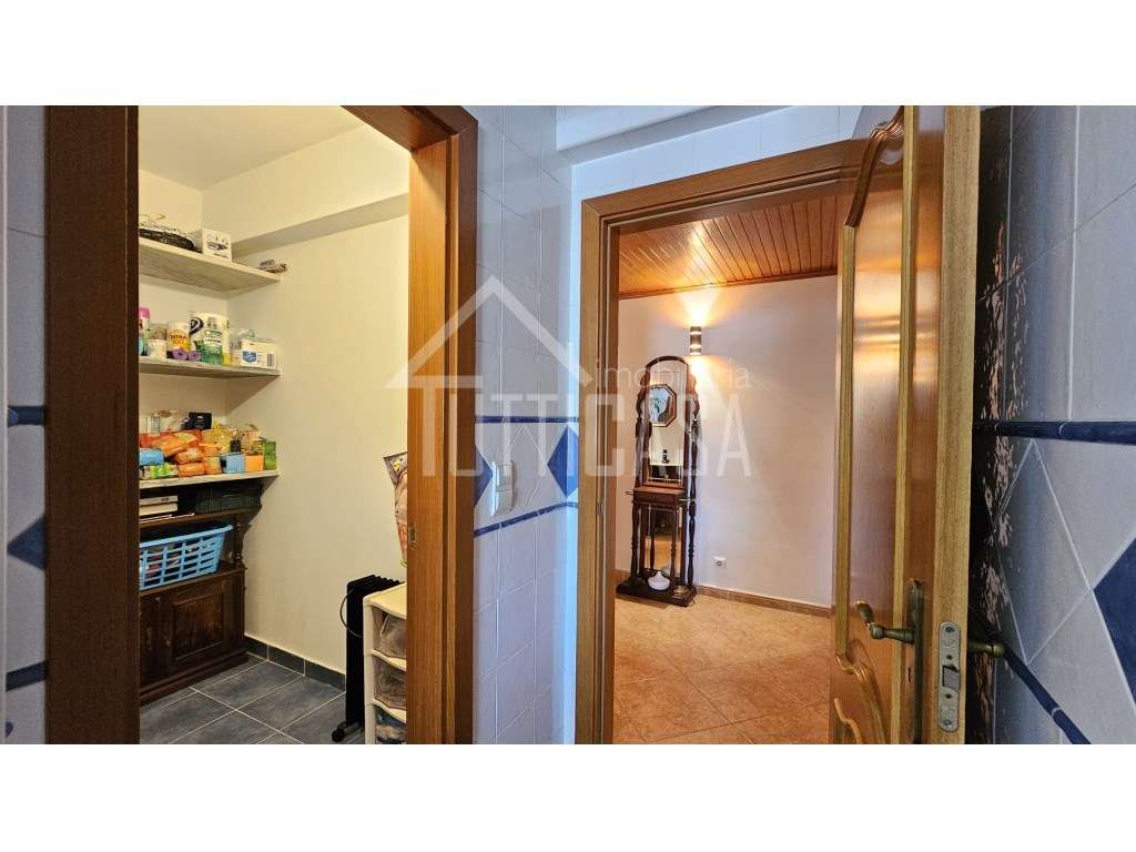 Apartamento T3 com garagem BOX em Alcainça-16