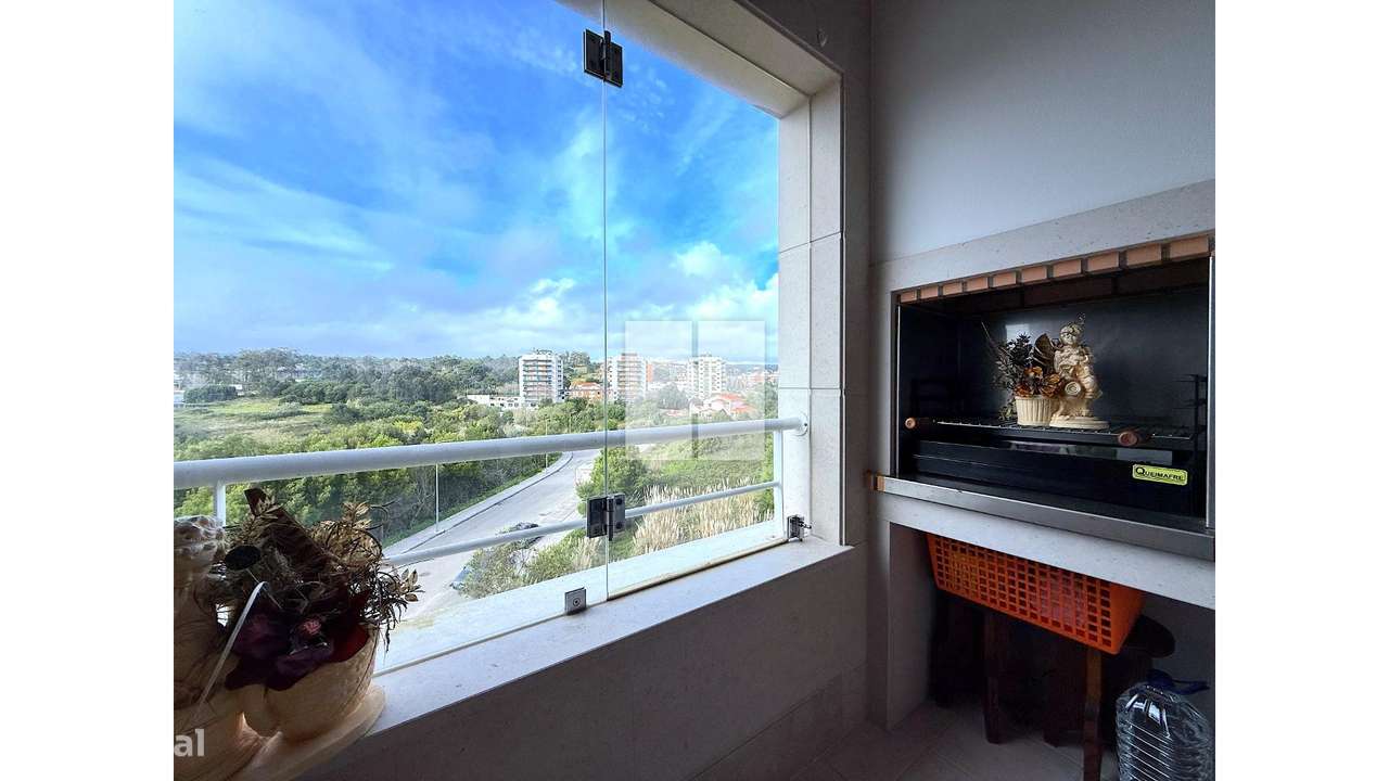 Luxuoso T-3 na Qtª Santa Maria-19