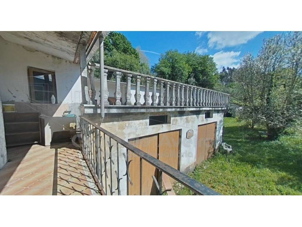 Quinta com 5.000 m2 e casa habitação T5 em Águeda-13