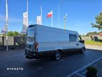 Iveco DAILY 35S18 7-OSOBOWY+Łado 891Kg 43 Tyś km SERWIS ASO IVECO SALON PL STAN JAK NOWY NOWY NOWY GWARANCJA  HAK 3500kg TEMPOMAT FOTEL PNEŁMATYCZNY - 8