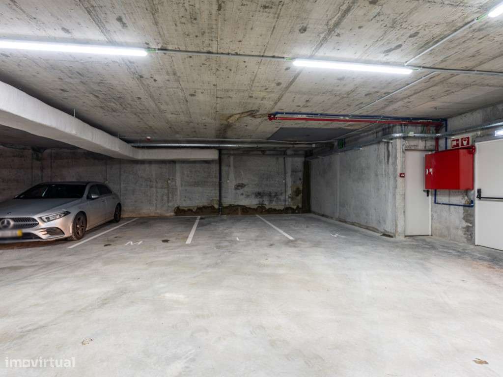 Apartamento T1 convertido em T2, inserido condomínio fechado - Empr...-31