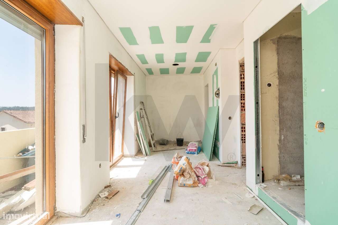 Apartamento T2 Transformado em 3 Estúdios – Bairro Norton de Matos, Co-18