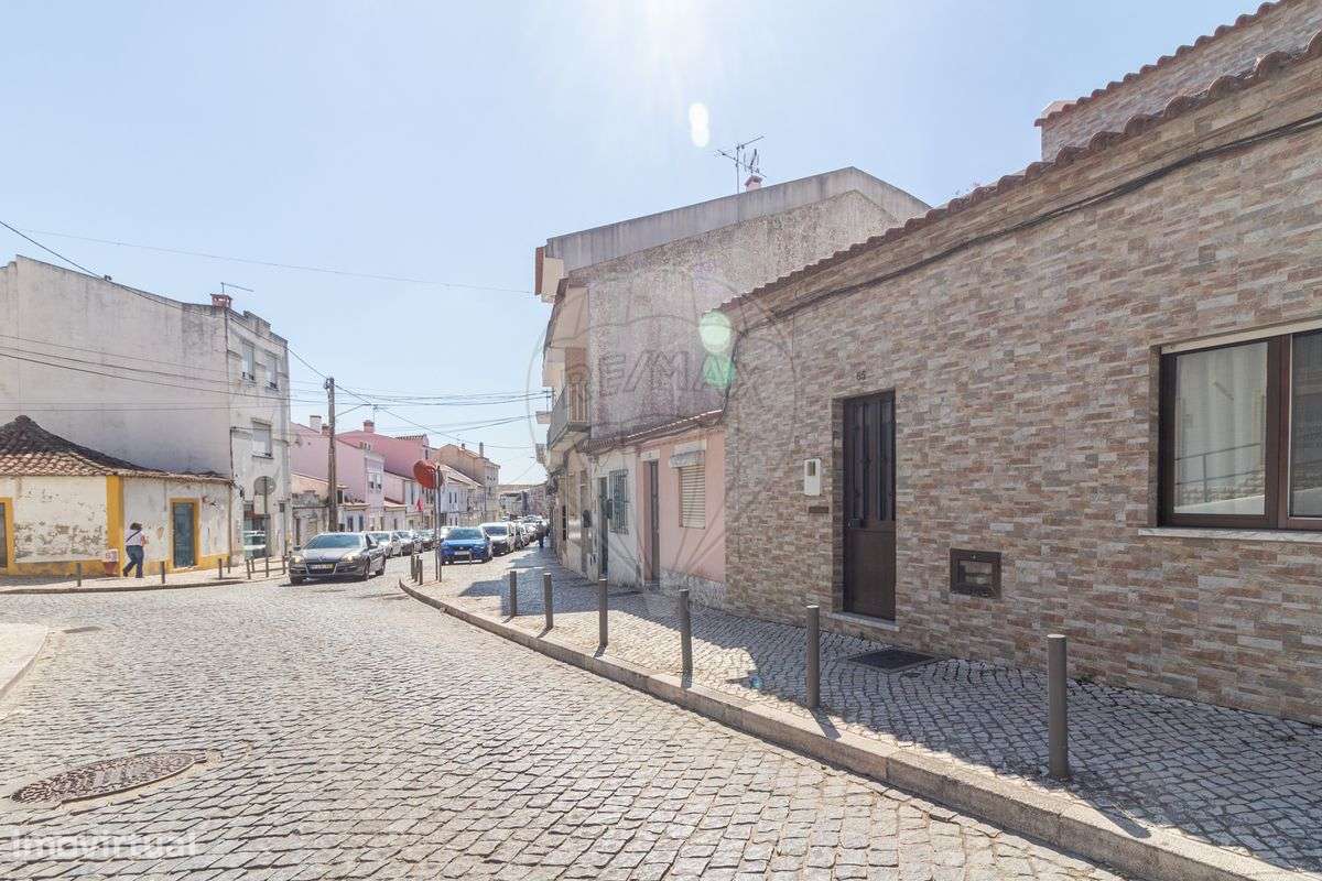 Moradia T2 para venda - Grande imagem: 3/47