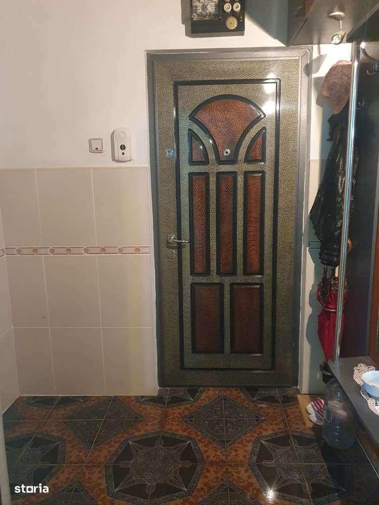 Apartament 3 camere zona Primaverii /Scoala 12 , etaj 4 cu sarpanta-5