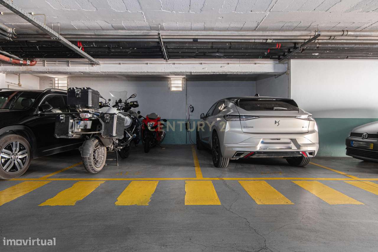 Apartamento T6 Único com Varandas Envolventes | Parque das Nações-46