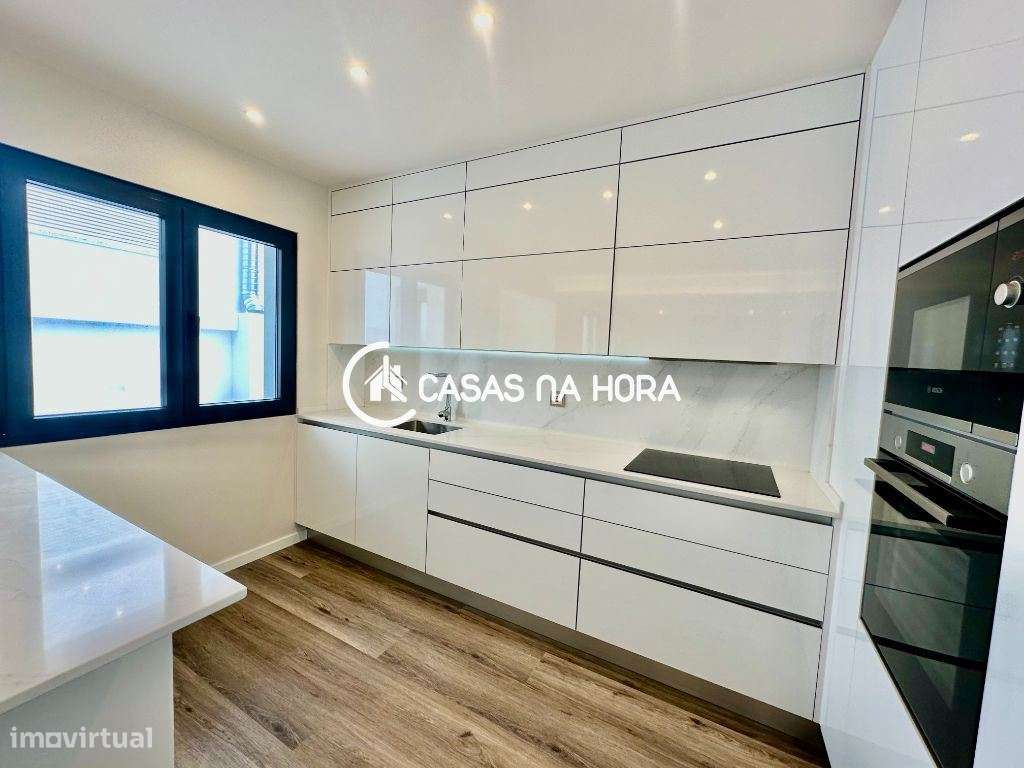 Apartamento Premium T4 em Almada-4