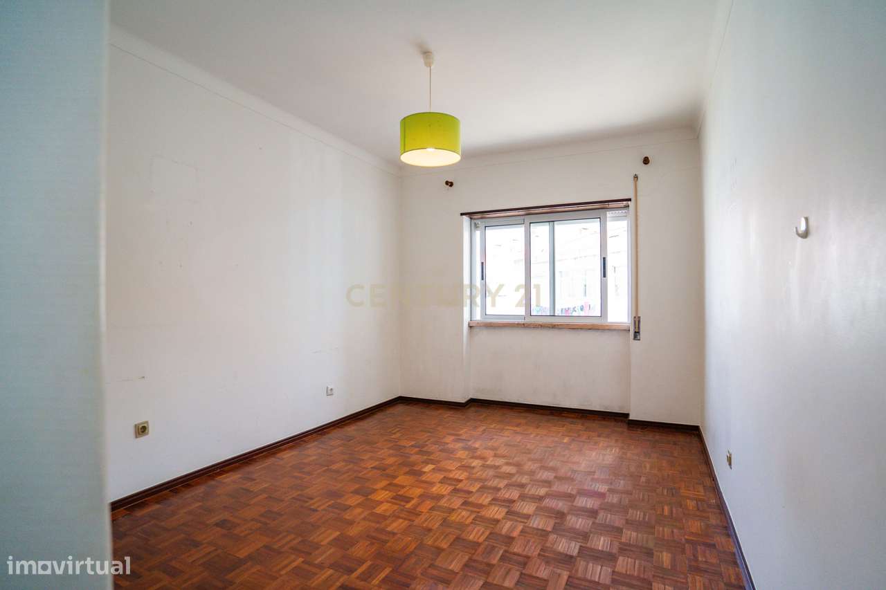APARTAMENTO T2+2 | ZONA CENTRO | CALDAS DA RAINHA-21