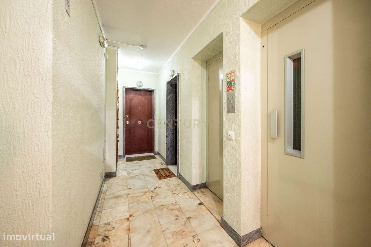 Apartamento T3, com Box de 85 m2 e Arrecadação em Odivelas-27