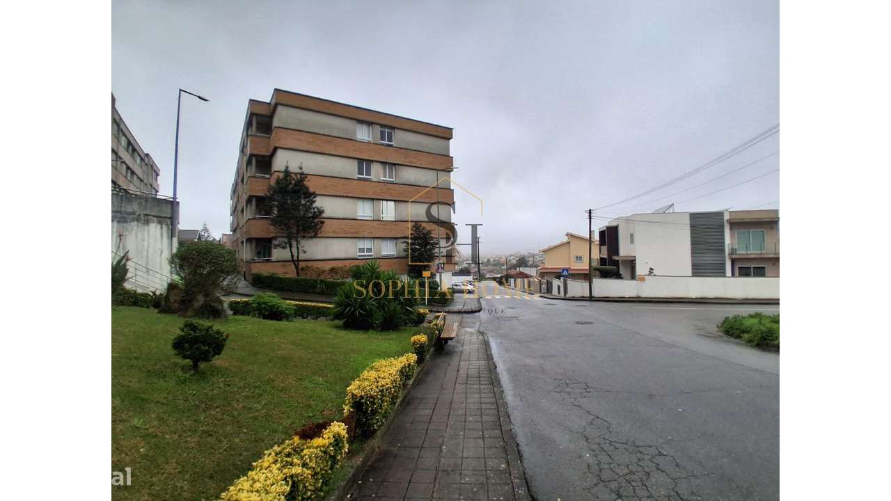 T3 Renovado em Baguim do Monte-24