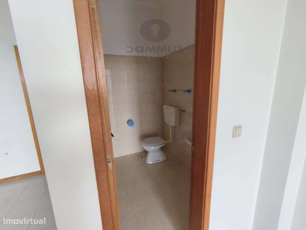 Loja / Atelier na Rinchoa - Rio de Mouro - Grande imagem: 4/14