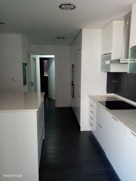 Aparatamento T3 Na Av 5 De Outubro Em Lisboa