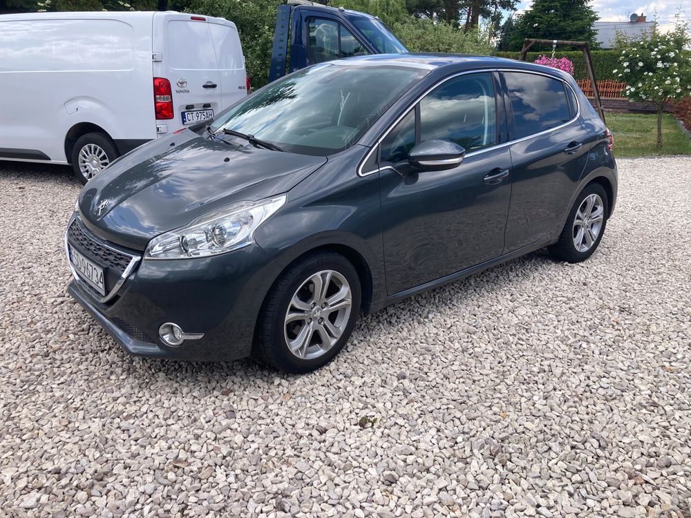Peugeot 208 I 82 VTI Allure 2013