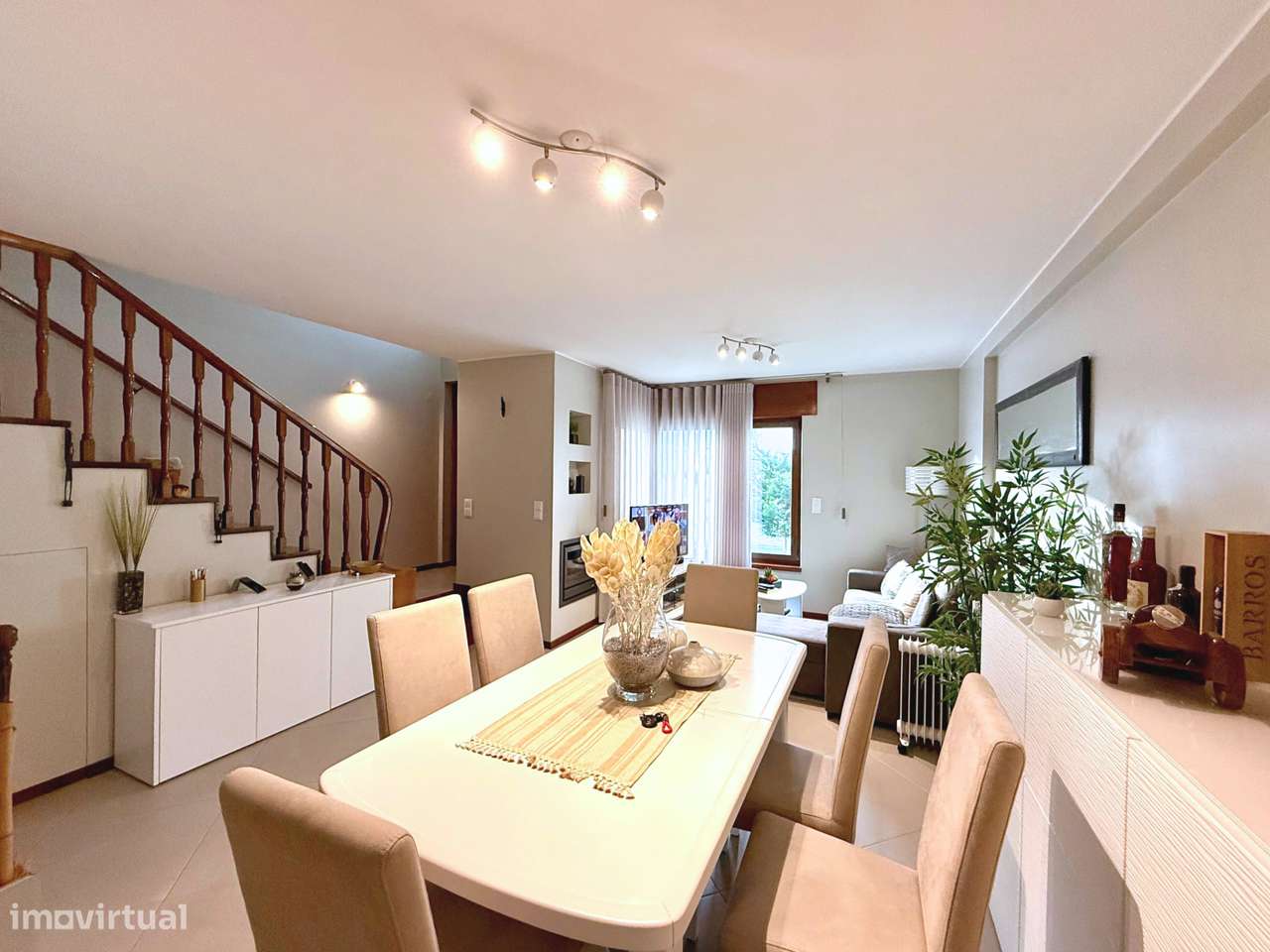 Moradia T3 geminada com jardim em Santa Marta-3