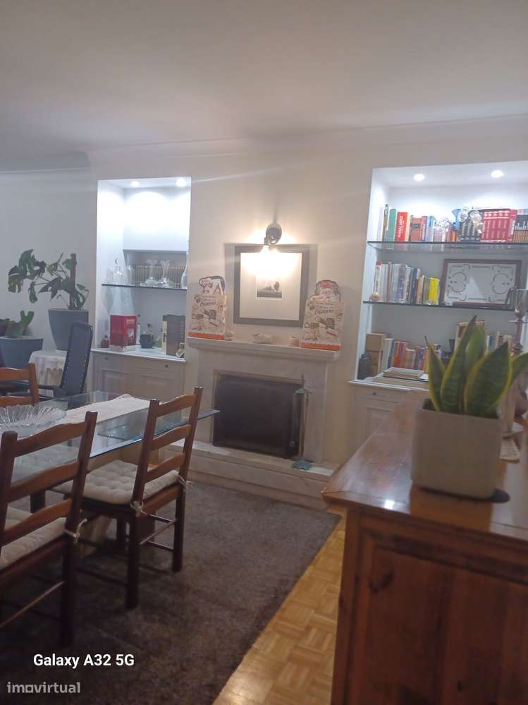 Bom T4 c/ terraço/varandas/nascente poente, a 5 minutos a pé do metro-8