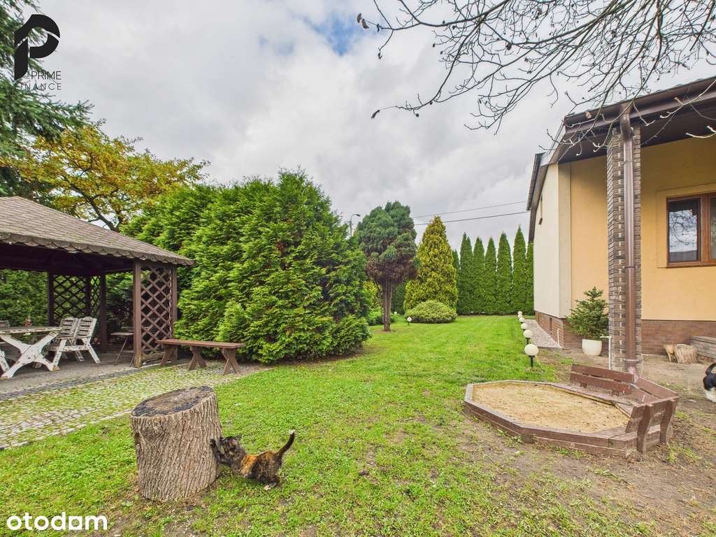 Przytulny dom z ogrodem i budynkami gospodarczymi-17