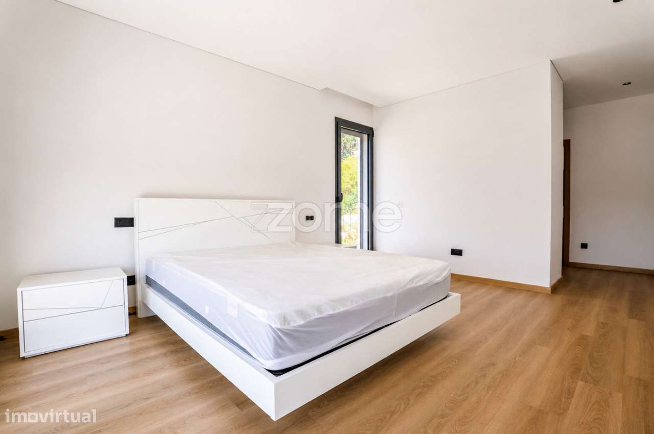 Moradia de luxo T5 Amares-21