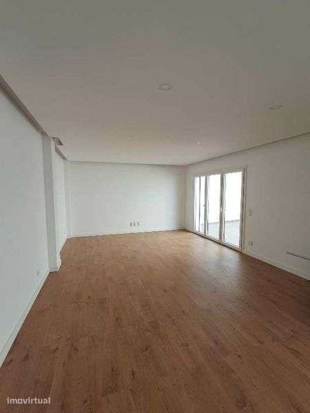 Moradia V5 com Piscina - Grande imagem: 4/12