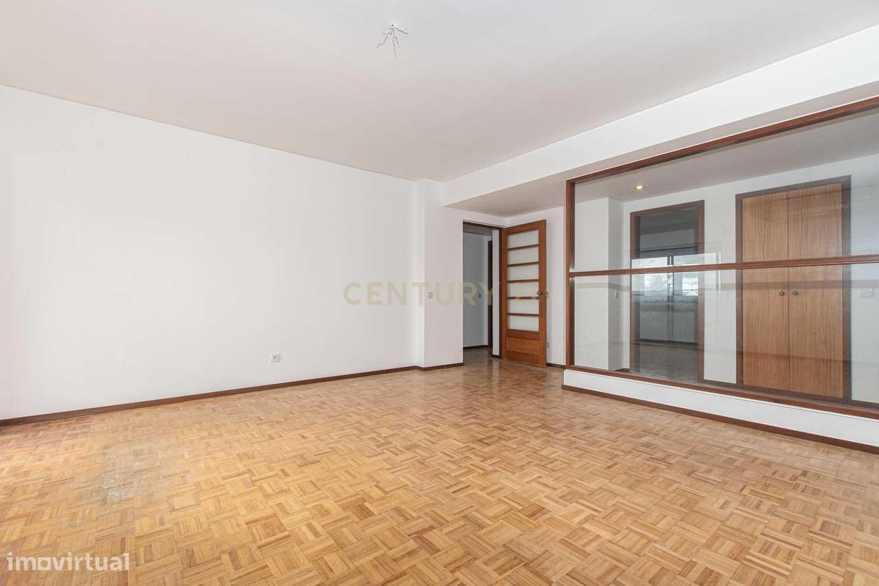 Apartamento T3 em Alfragide, Amadora com Vista Panorâmica - Grande imagem: 5/25