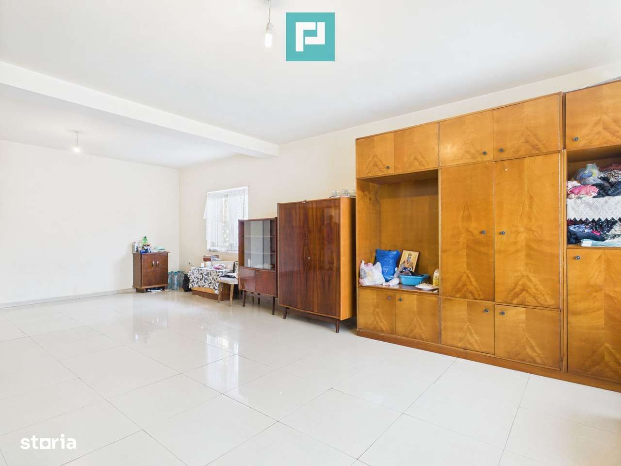 Casă P+E+M în zona Mehala pe arteră principală - Imagine principală: 4/15