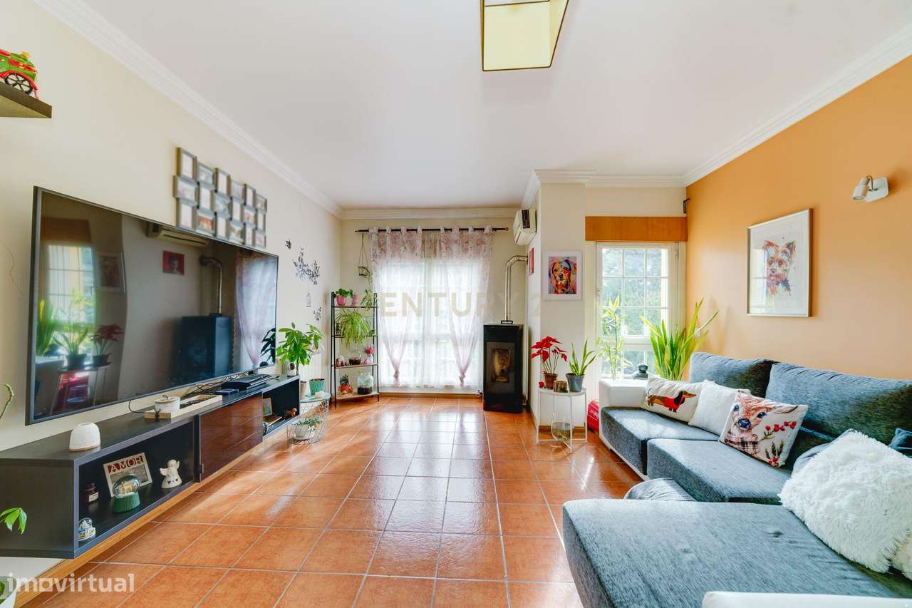 Espaçosa Moradia T3 em Quinta do Anjo, Palmela-5