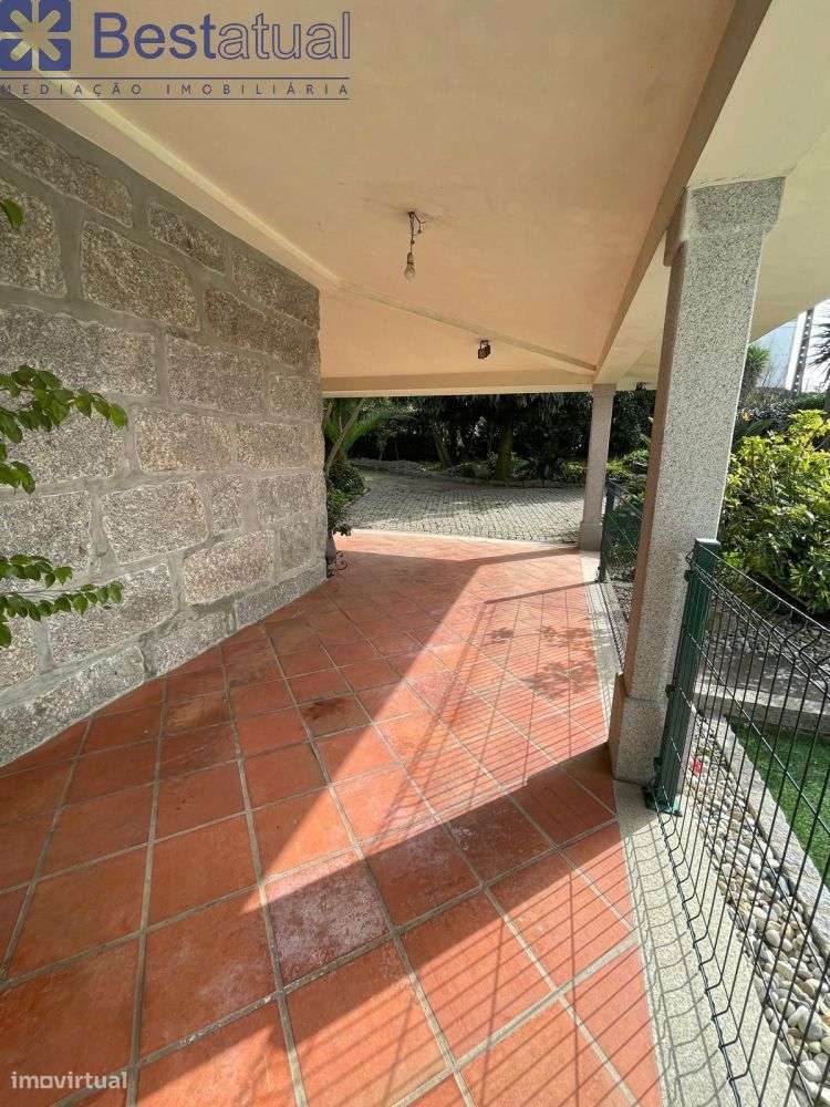 Moradia T4 Isolada - 5 min. Centro Sto. Tirso-20