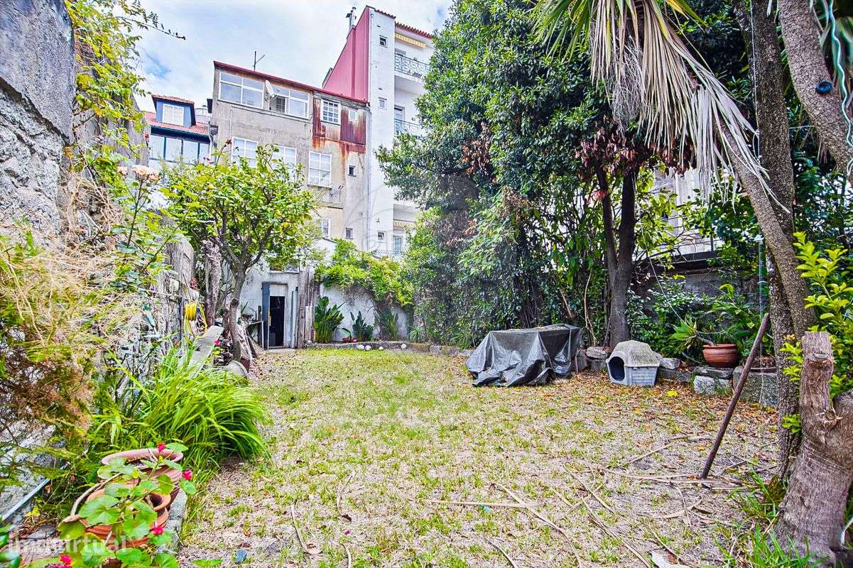 Prédio  para venda - Grande imagem: 2/17