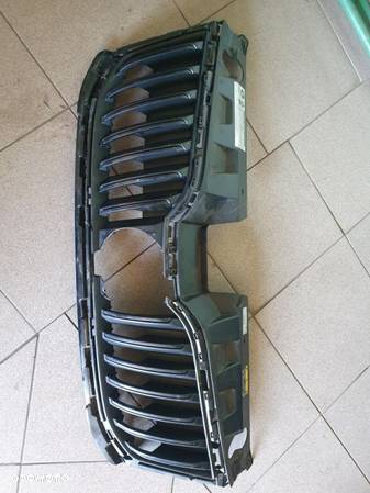 Grill atrapa chłodnicy Skoda Octavia III lift 17r- 5E0 - 1