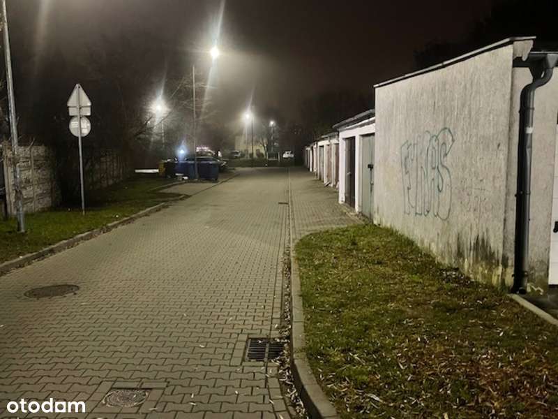 Syndyk masy upadłości sprzeda 1/2 udziału w prawie własności garażu - Pełny obrazek: 4/4