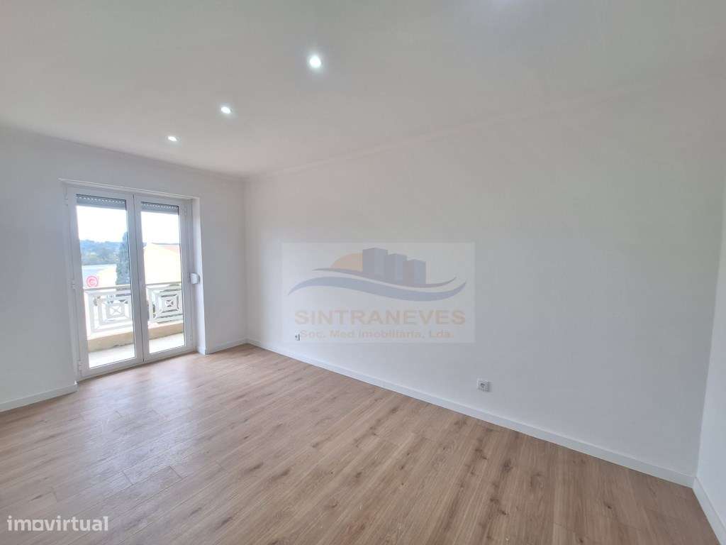 T2 totalmente remodelado, Casal de São Brás, Falagueira - Grande imagem: 4/17