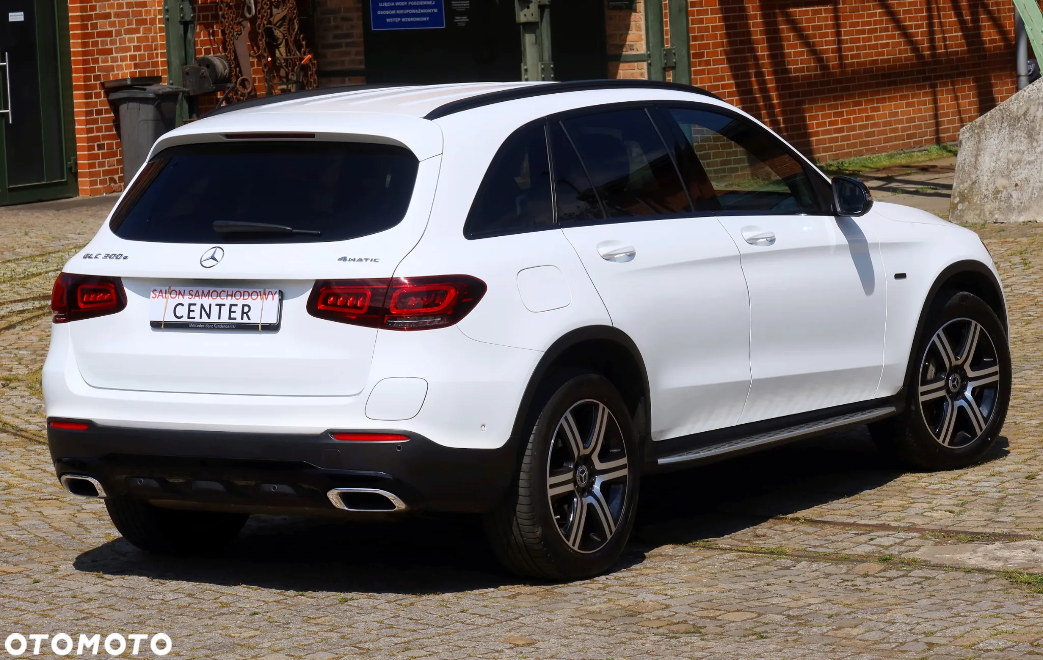 Mercedes-Benz GLC 300 e 4Matic 9G-TRONIC Exclusive - 5