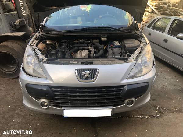 Dezmembrez Peugeot 307 1.6 HDI gri facelift 2006 - 5