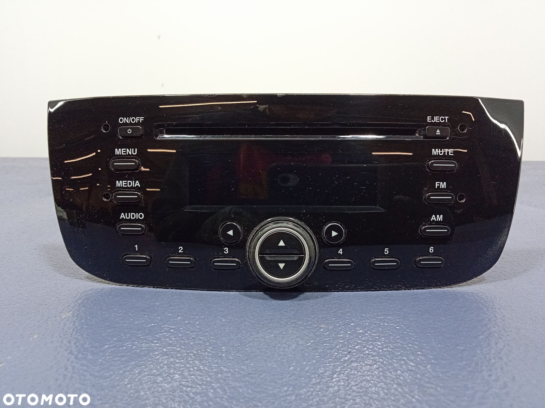 FIAT PUNTO EVO 12- RADIO CD FABRYCZNE OEM 7355539210 - 1