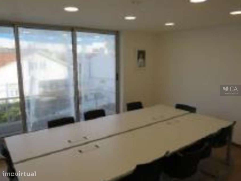 Escritório com 98,8m² situado a 4Km do centro da cidade de Angra do... - Grande imagem: 3/6